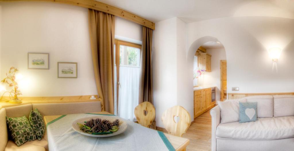 Family And Wellness Residence Ciasa Antersies San Cassiano  Cameră foto