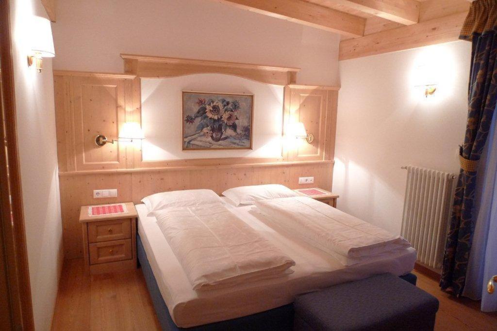 Family And Wellness Residence Ciasa Antersies San Cassiano  Cameră foto